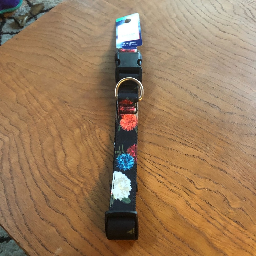 Nylon adjustable collar